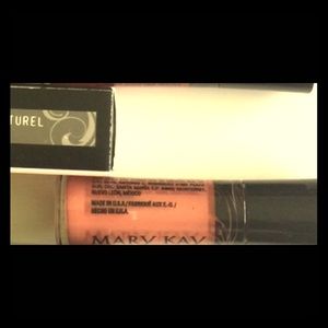 Mary Kay lipgloss